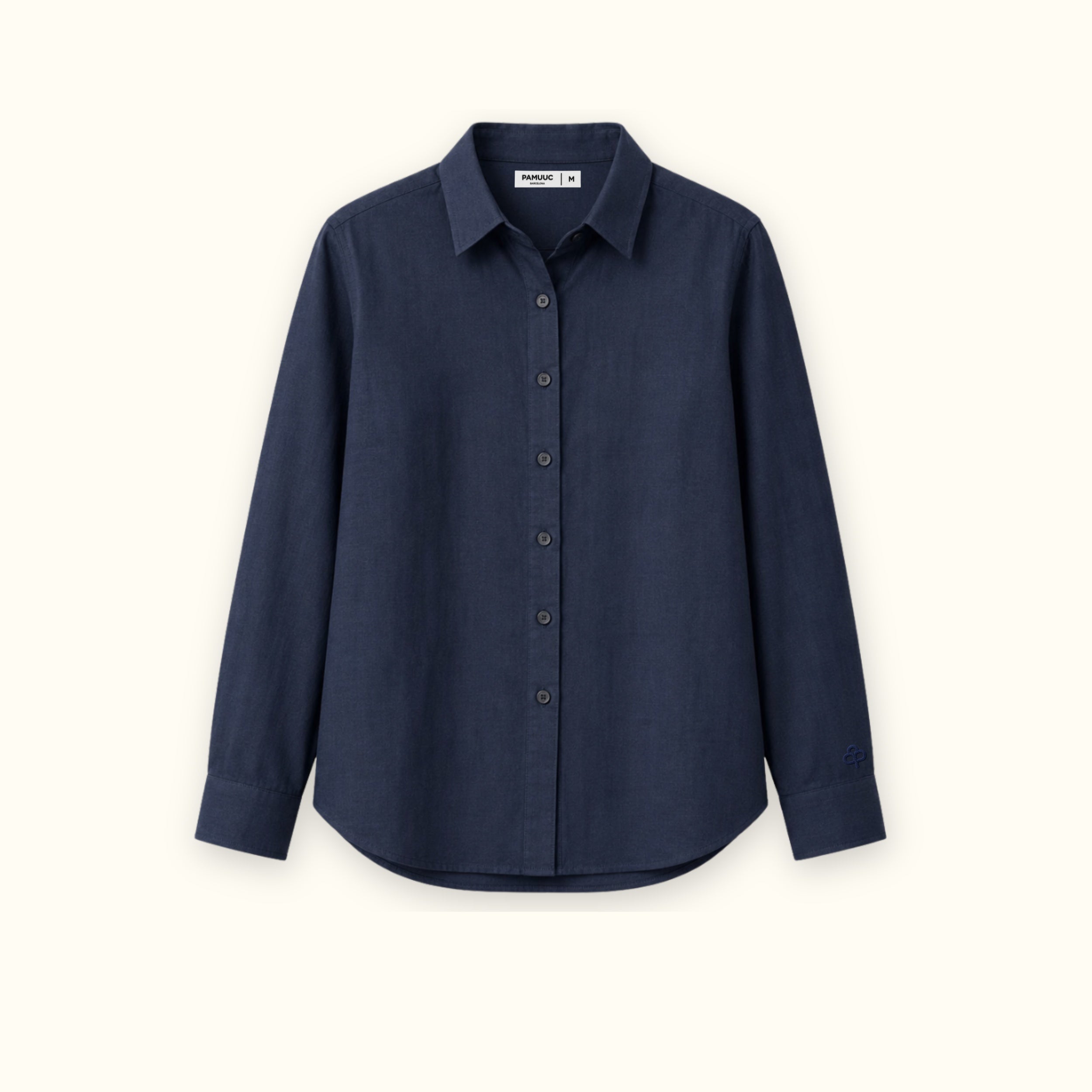Chemise en lin coupe regular bleu marine, vue de face, montrant le col, l’ourlet et la coupe décontractée